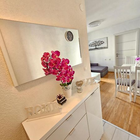 Apartments Iva Макарска Екстериор снимка